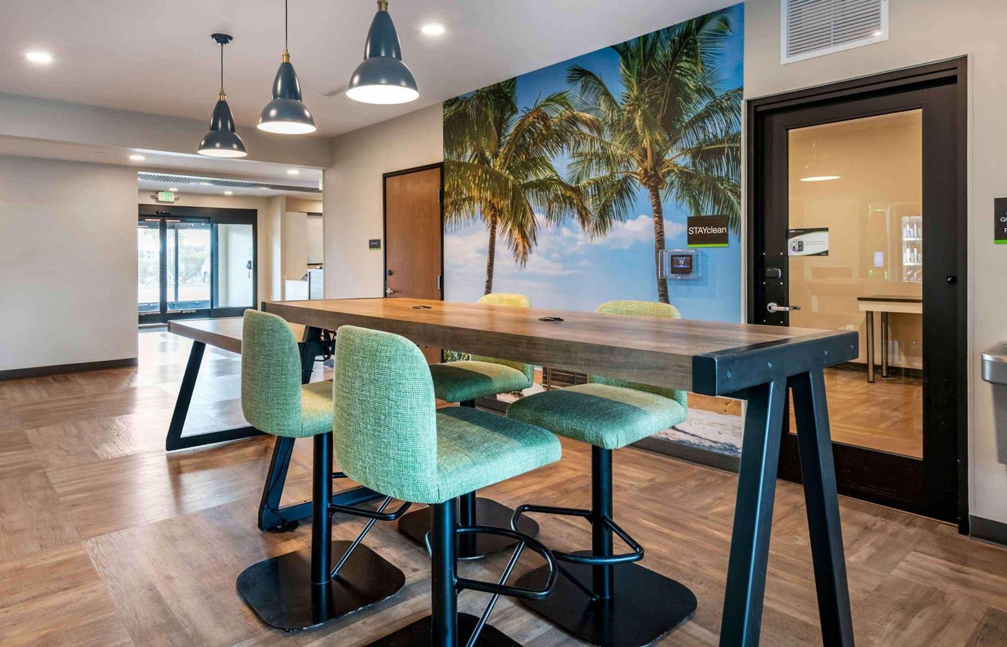 Extended Stay America Premier Suites - Tampa - Fairgrounds - Casino Exteriör bild